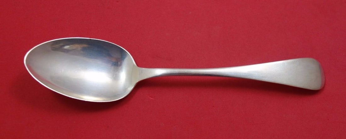 Windsor by Lunt Sterling Silver Serving Spoon 8.25 inches: Windsor by Lunt Sterling Silver Serving Spoon 8.25 inches Add a touch of elegance to your dining table with this exquisite Windsor by Lunt Sterling Silver Serving Spoon. Crafted from high-quality ster