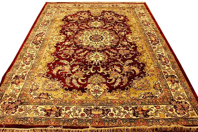 Handmade 6' x 9' Bamboo Silk Burgundy Area Rug (1 of 7)