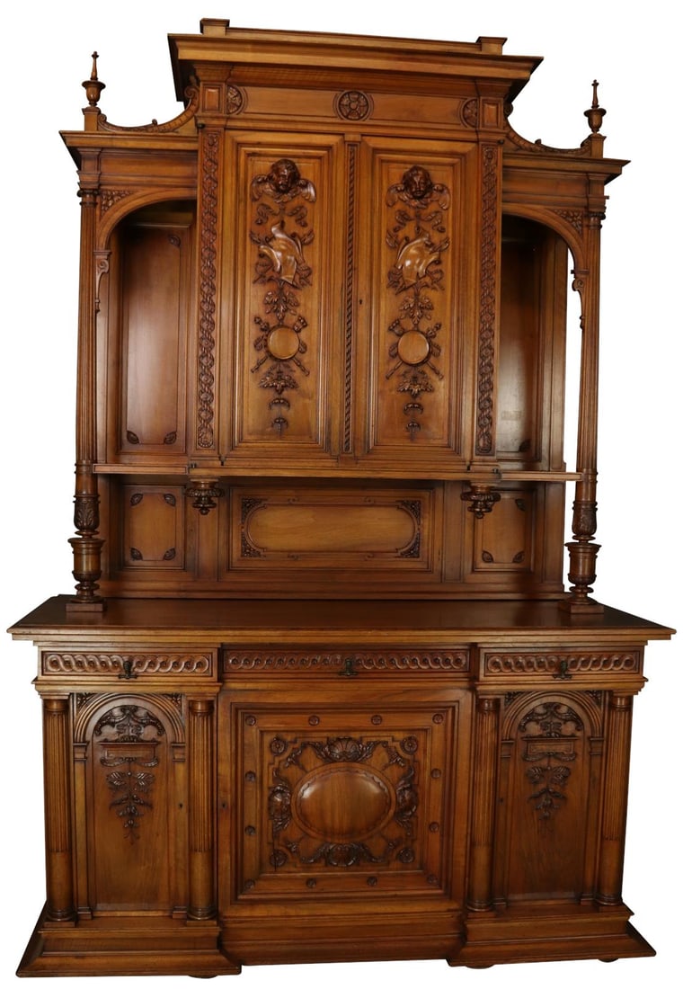 Antique Walnut Renaissance Buffet with Chestnut Finish 1890 (1 of 18)