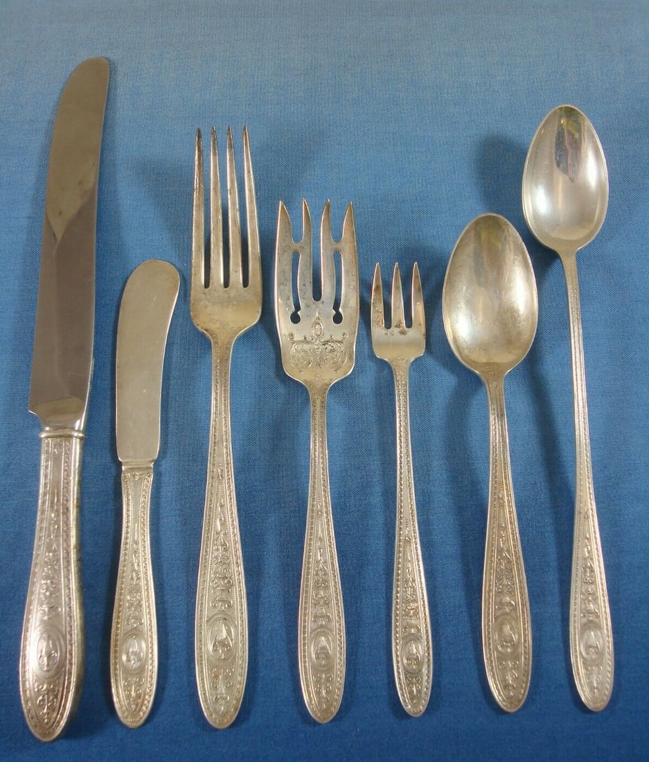 Wedgwood International Sterling Silver Flatware Set for 12 91 Pieces with Storage Chest (1 of 8)