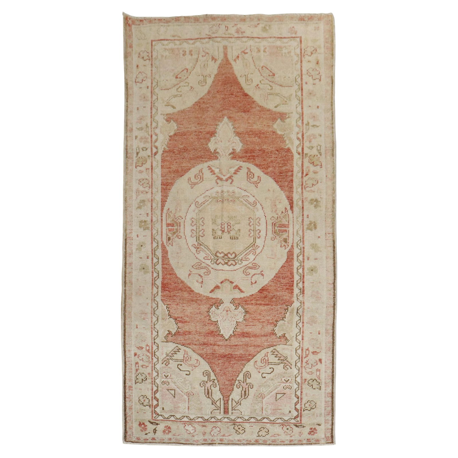 Mid-20th Century Turkish Oushak Wool Hand-Knotted Runner 41 x 81: Mid-20th Century Turkish Oushak Wool Hand-Knotted Runner 41 x 81 This exquisite Turkish Oushak throw runner features a stunning hand-knotted design, made from high-quality wool. Perfect for adding war