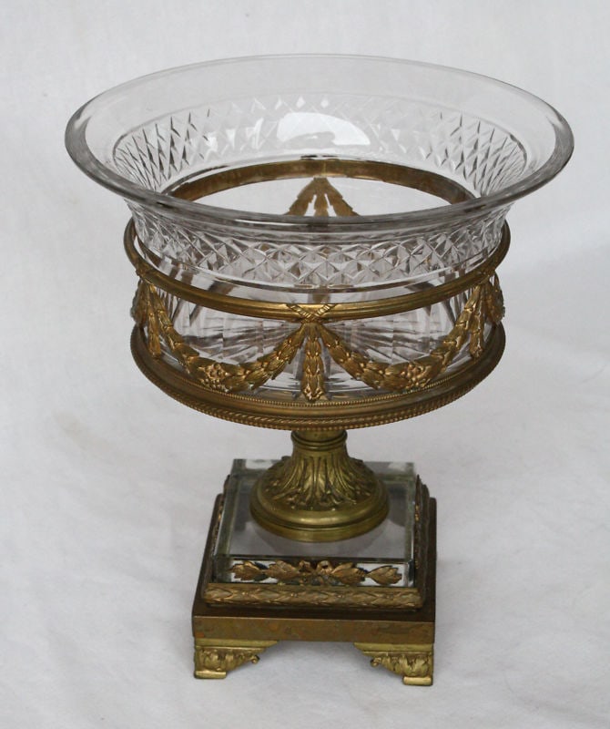 1920s Baccarat French Bronze Crystal Centerpiece Bowl: 1920s Baccarat French Bronze Crystal Centerpiece Bowl Presenting a stunning centerpiece bowl crafted by Baccarat in the 1920s. This exquisite piece features a striking gold color and is made from