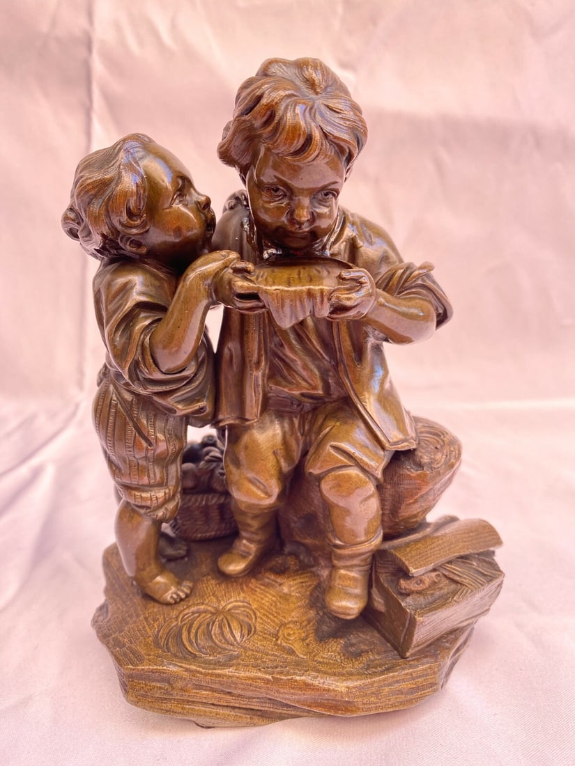 19th Century Bronze Statue of Children by Auguste Moreau Signed: 19th Century Bronze Statue of Children by Auguste Moreau Signed This exquisite 19th century French bronze statue, created by renowned artist Auguste Moreau, captures the essence of childhood with rema