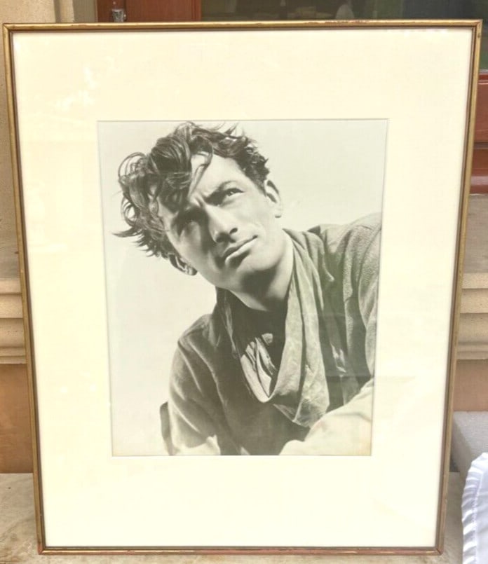 Gregory Peck Portrait by Al St. Hilaire from Duel in the Sun with COA: Gregory Peck Portrait by Al St. Hilaire from Duel in the Sun with COA This stunning portrait captures Gregory Peck at the age of 30, taken by Al St. Hilaire during the filming of 'Duel in the Sun' in
