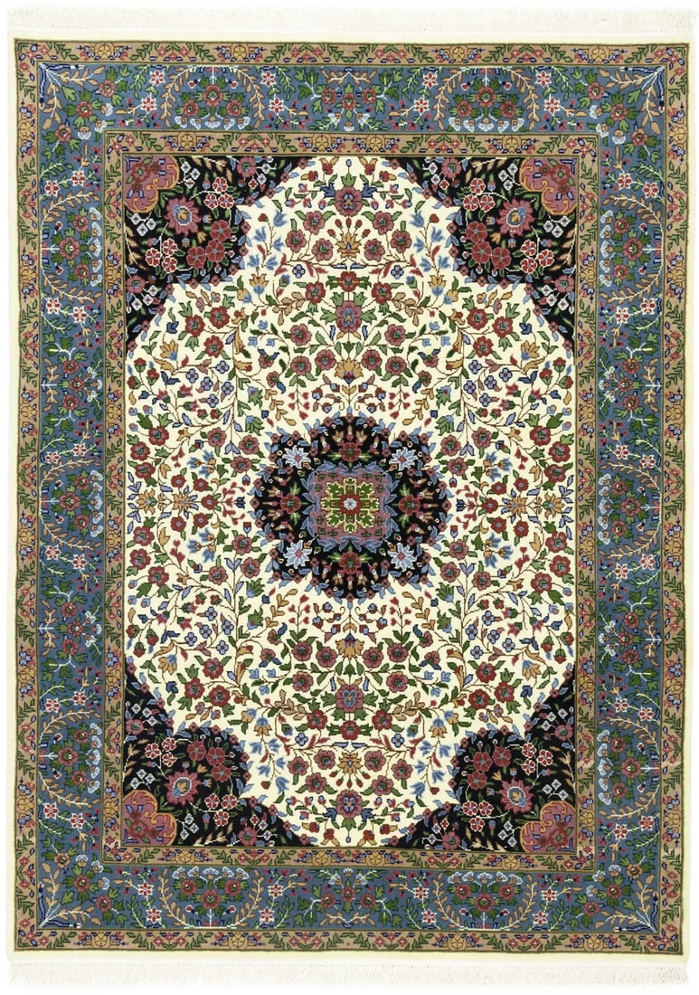 Handmade Kirman 4'11 x 6'8 Floral Wool Rug Cream Blue: Handmade Kirman 4'11 x 6'8 Floral Wool Rug Cream Blue Enhance your home decor with this exquisite Handmade Kirman Oriental Rug, featuring a beautiful cream and blue floral design. Measuring 4'11" x