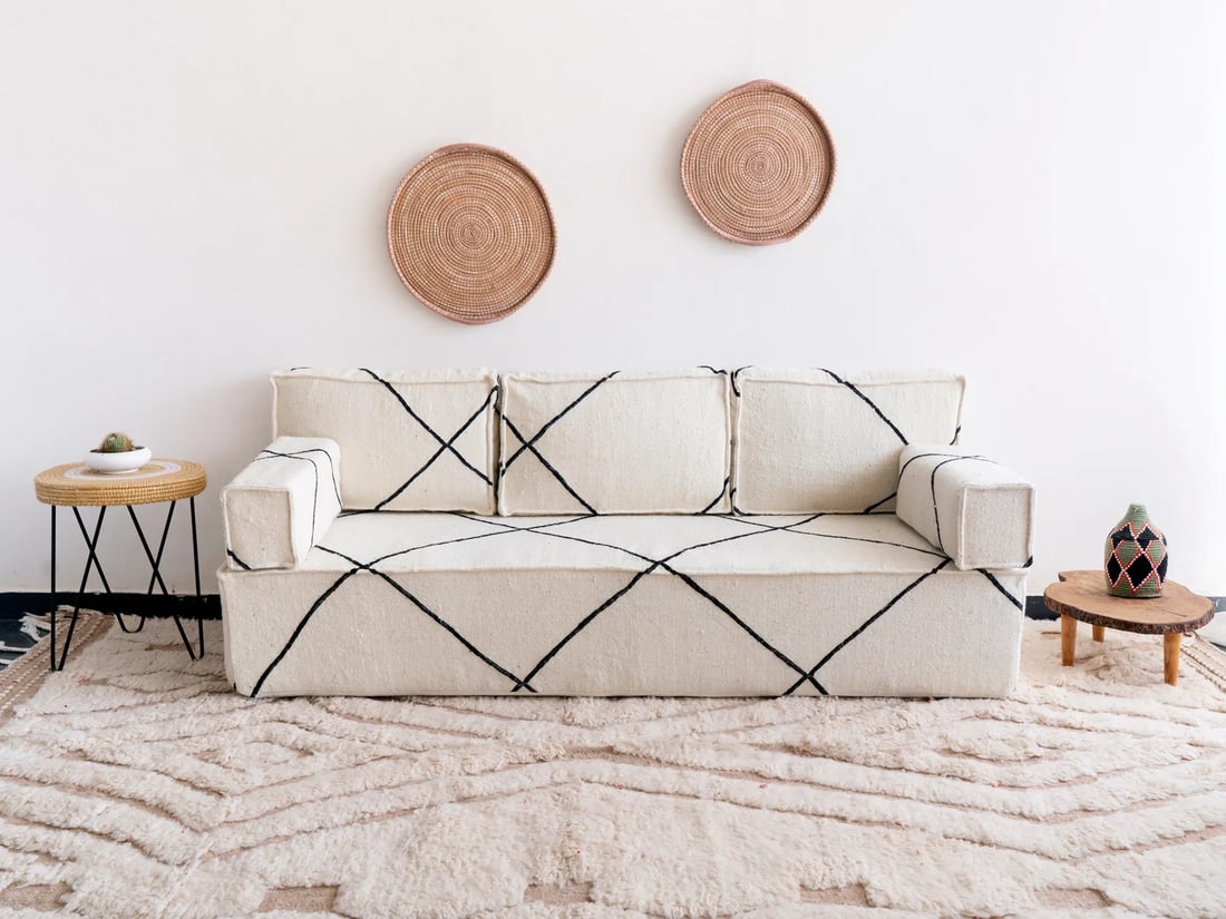 Handmade Moroccan Berber Sofa Cream Diamond Design Artisan Crafted: Handmade Moroccan Berber Sofa Cream Diamond Design Artisan Crafted Enhance your living space with the Handmade Moroccan Berber Sofa - Cream Diamond Edition, a stunning fusion of minimalist design and