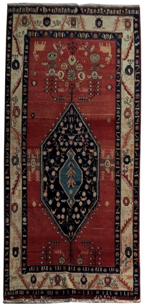 Handcrafted 5.3 x 8.2 Persian Arak Rug Premium Wool Elegant Design: Handcrafted 5.3 x 8.2 Persian Arak Rug Premium Wool Elegant Design Free continental US Shipping Introducing the 5.3 x 8.2 Persian Arak Rug, a stunning embodiment of traditional Persian craftsmanship t