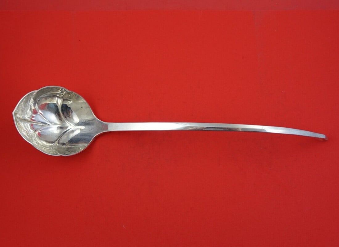 Gorham Sterling Silver Soup Ladle Swan Handle 13 5/8 Reproduction: Gorham Sterling Silver Soup Ladle Swan Handle 13 5/8 Reproduction This exquisite Gorham Sterling Silver Soup Ladle features a stunning swan handle design, making it a perfect addition to any dining ex