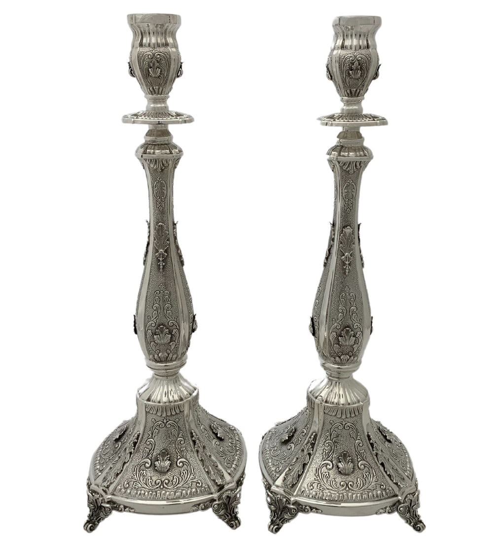 Elegant Handmade 925 Sterling Silver Chased Leaf Candlesticks Made in Italy (1 of 3)