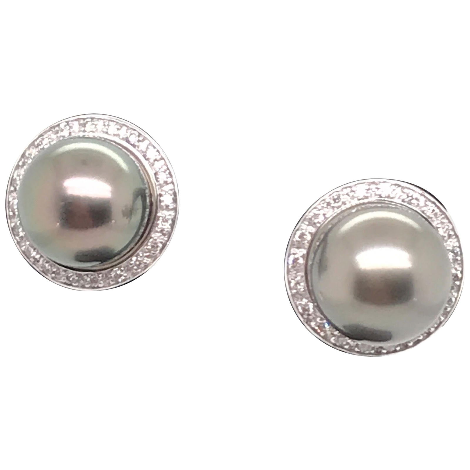 14K White Gold Tahitian Pearl Diamond Halo Stud Earrings: 14K White Gold Tahitian Pearl Diamond Halo Stud Earrings Elevate your elegance with these stunning Tahitian Pearl Diamond Halo Stud Earrings. Crafted from luxurious 14 karat white gold, these contempo