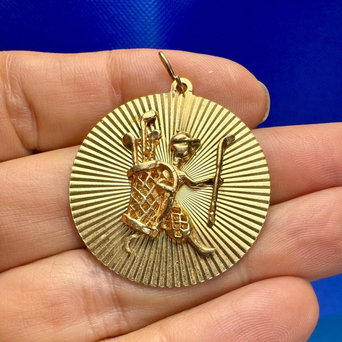 1960s 14K Yellow Gold Golfer Pendant 1.5 Inches 10.1g (1 of 4)
