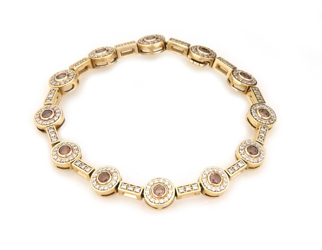 14k Gold 2ct Fancy Brown Champagne Diamond Link Bracelet 7 Inch: 14k Gold 2ct Fancy Brown Champagne Diamond Link Bracelet 7 Inch This exquisite bracelet is made of 14k yellow gold and features a sophisticated design with alternating round and short bar links. Each