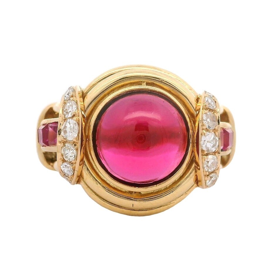 Vintage Retro 18k Gold Cocktail Ring with Concentric Synthetic Ruby and Diamond Accents: Vintage Retro 18k Gold Cocktail Ring with Concentric Synthetic Ruby and Diamond Accents This exquisite vintage retro cocktail ring showcases a stunning 18k yellow gold setting adorned with a vibrant s