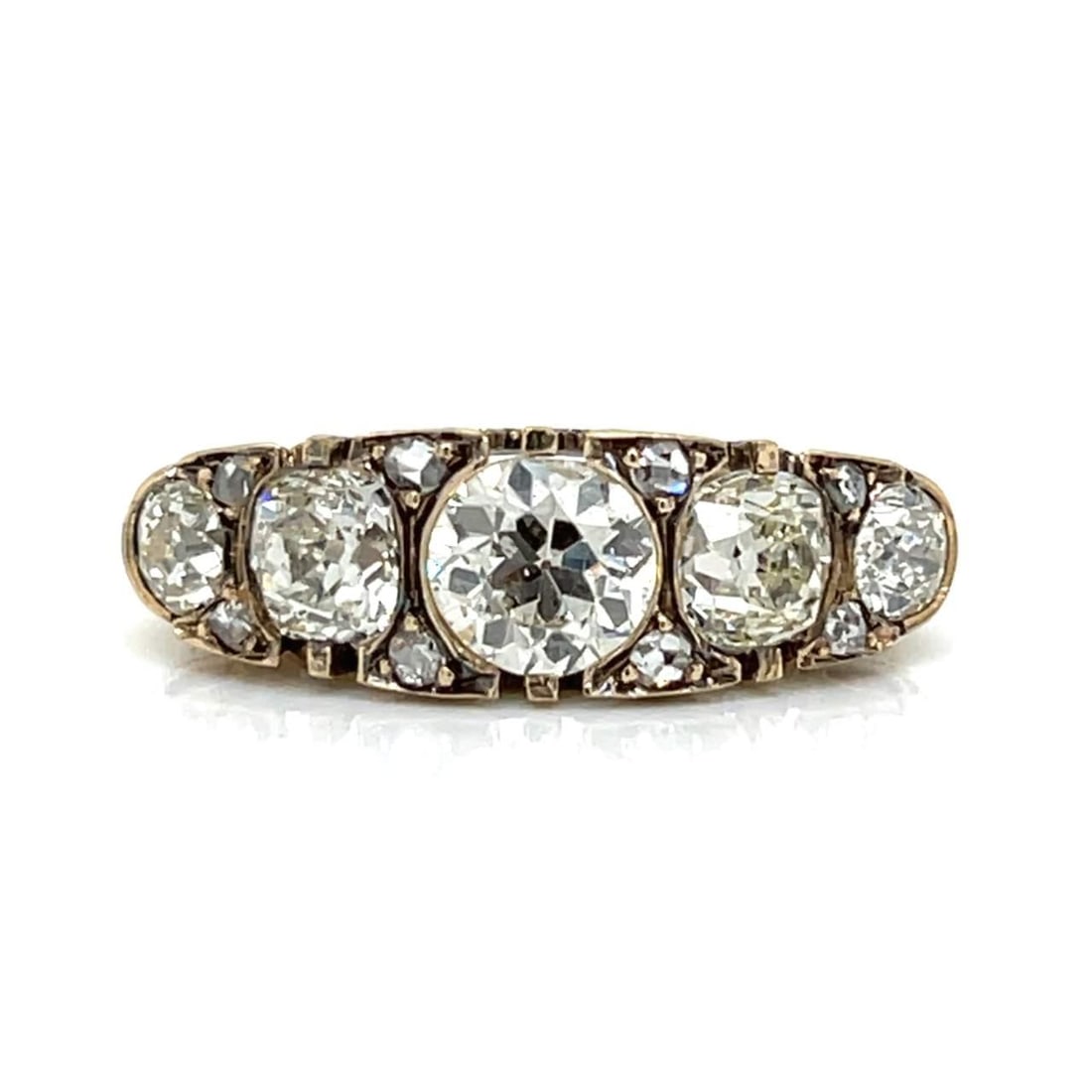 Exquisite Antique 18K Yellow Gold Diamond Ring 3.30 Ct: Exquisite Antique 18K Yellow Gold Diamond Ring 3.30 Ct This exquisite antique ring features a stunning design crafted from 18K yellow gold. At its center, it showcases an approximately 1.05 Ct. diamon
