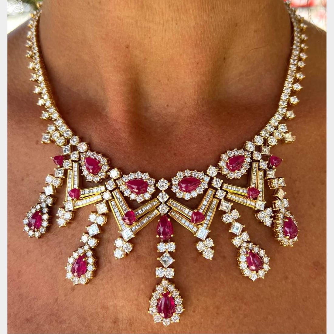 18K Yellow Gold GIA Certified Diamond Ruby Necklace 40 Ct Diamonds 20.5 Ct Rubies (1 of 4)