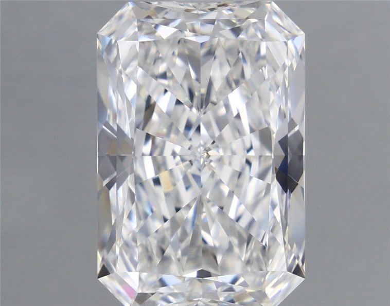 Loose Diamond - RADIANT 4.11ct E IF: Loose Diamond - RADIANT 4.11ct E IF Source: This is a real non-mined Diamond that has been grown in a lab Shape: RADIANT Carats: 4.11 Color: E Clarity: IF Certification: IGI Video: