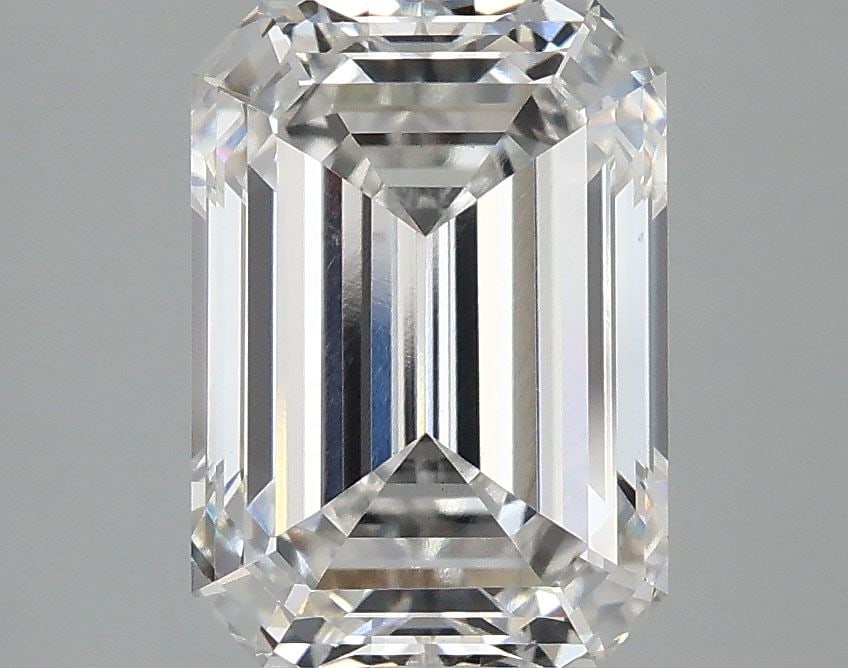 Loose Diamond - EMERALD 3.1ct E VS2: Loose Diamond - EMERALD 3.1ct E VS2 Source: This is a real non-mined Diamond that has been grown in a lab Shape: EMERALD Carats: 3.1 Color: E Clarity: VS2 Certification: IGI Video: