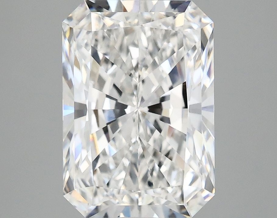 Loose Diamond - RADIANT 3.1ct E VS1: Loose Diamond - RADIANT 3.1ct E VS1 Source: This is a real non-mined Diamond that has been grown in a lab Shape: RADIANT Carats: 3.1 Color: E Clarity: VS1 Certification: IGI Video: