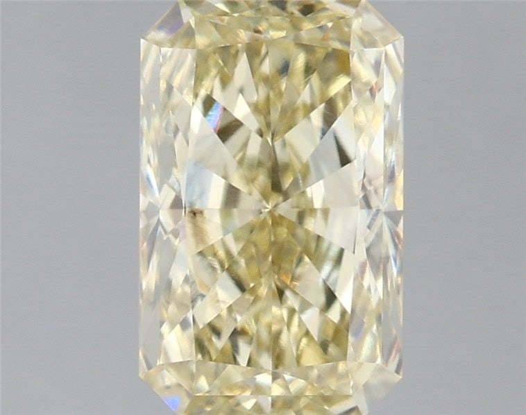 Loose Diamond - RADIANT 2.61ct Fancy Yellow VS2: Loose Diamond - RADIANT 2.61ct Fancy Yellow VS2 Source: This is a real non-mined Diamond that has been grown in a lab Shape: RADIANT Carats: 2.61 Color: Fancy Yellow Certification: IGI Video:
