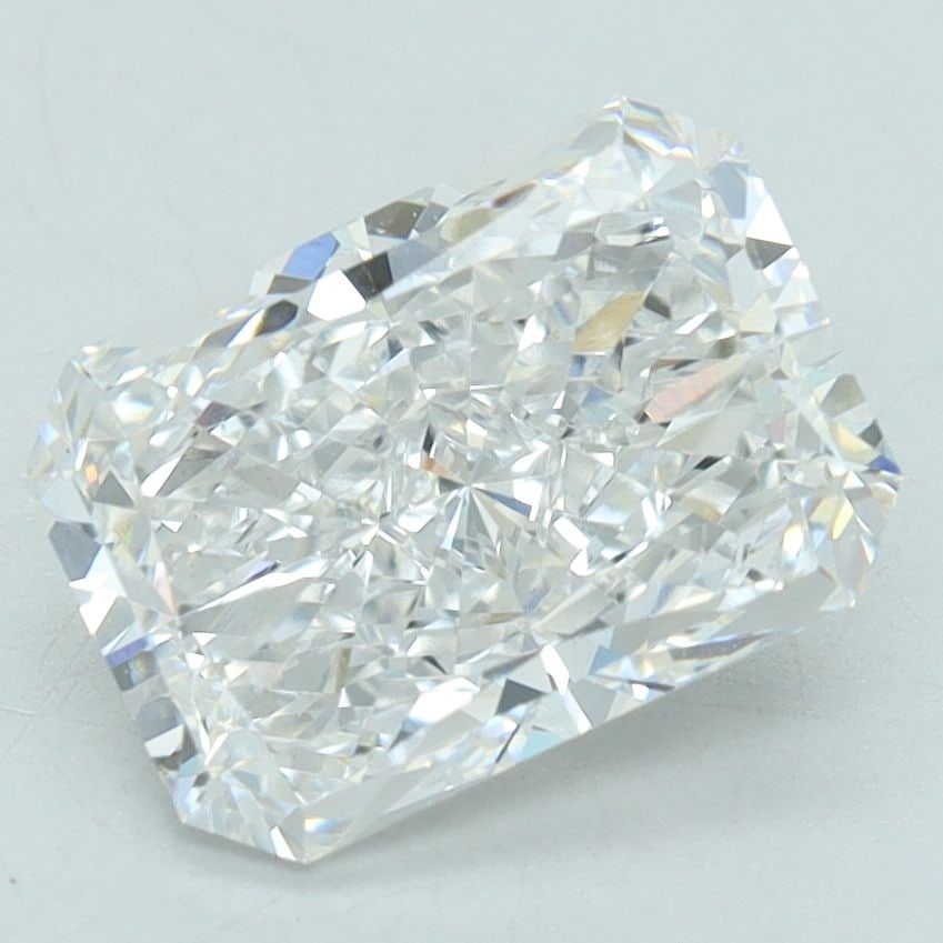 Loose Diamond - RADIANT 1.72ct D VS1: Loose Diamond - RADIANT 1.72ct D VS1 Source: This is a real non-mined Diamond that has been grown in a lab Shape: RADIANT Carats: 1.72 Color: D Clarity: VS1 Certification: IGI Video:
