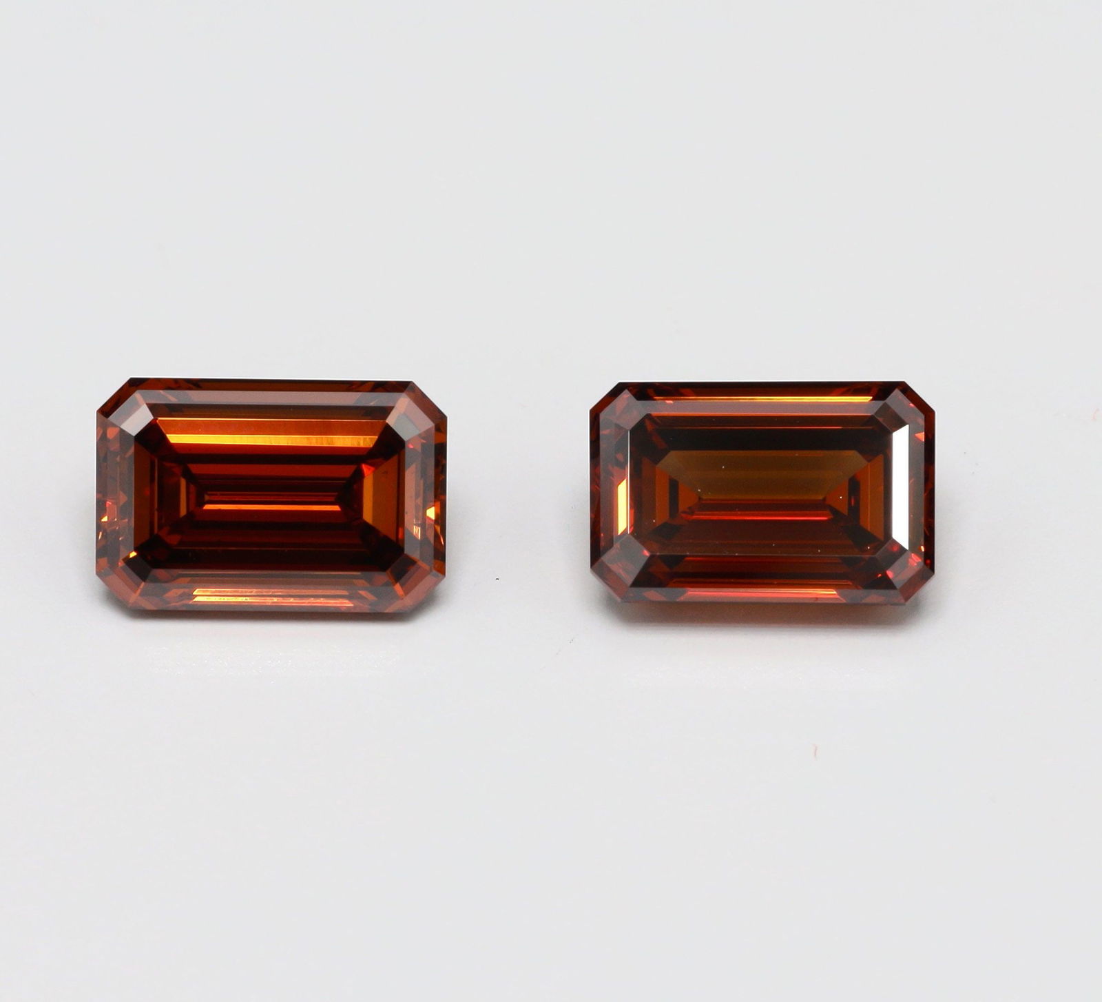 Loose Diamond - EMERALD 1.01ct Fancy Red VS2 (1 of 1)