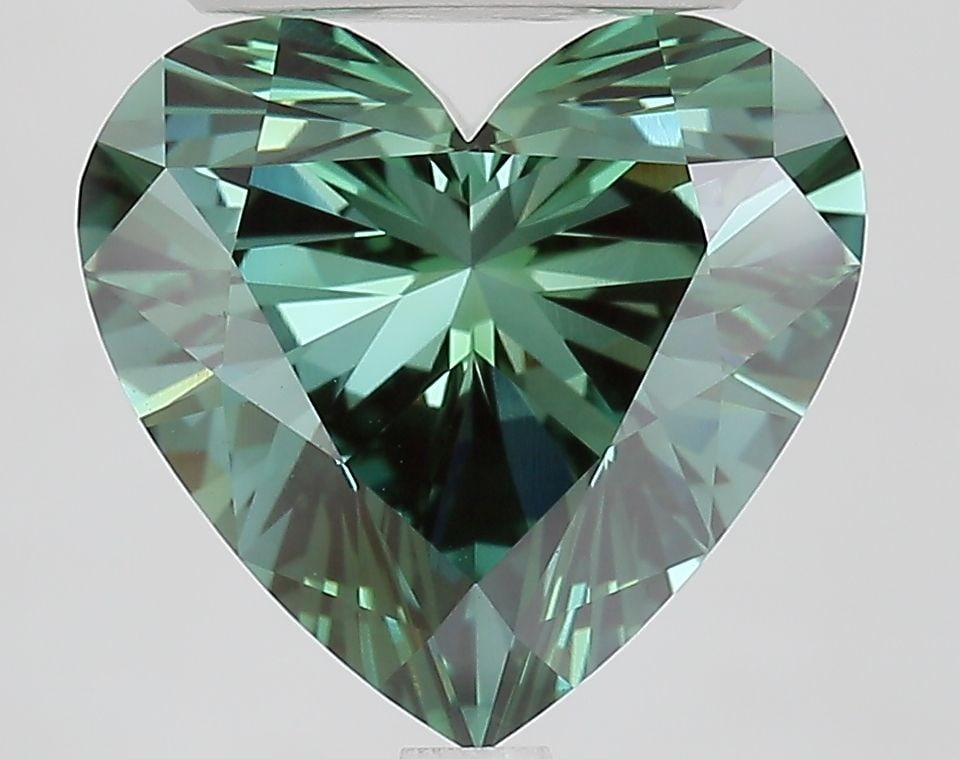 Loose Diamond - HEART 4.1ct Fancy Vivid Green VVS2: Loose Diamond - HEART 4.1ct Fancy Vivid Green VVS2 Source: This is a real non-mined Diamond that has been grown in a lab Shape: HEART Carats: 4.1 Color: Fancy Vivid Green Certification: IGI Video: