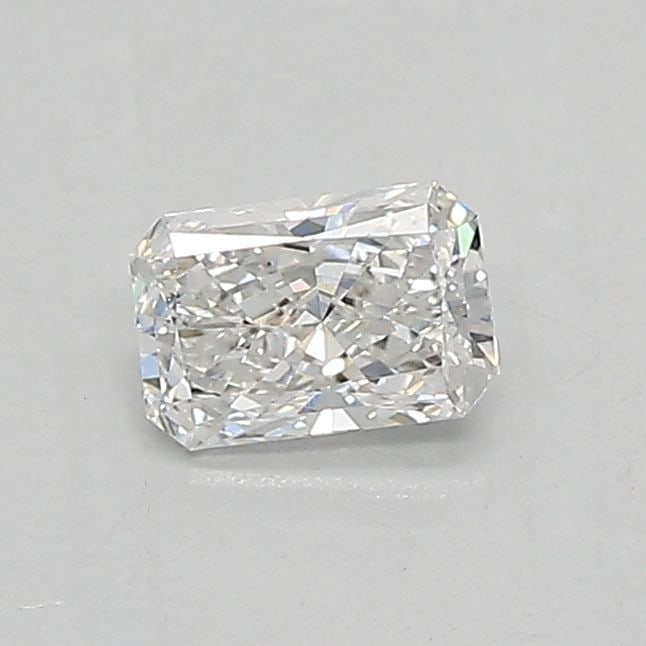 Loose Diamond - RADIANT 0.33ct E VVS1: Loose Diamond - RADIANT 0.33ct E VVS1 Source: This is a real non-mined Diamond that has been grown in a lab Shape: RADIANT Carats: 0.33 Color: E Clarity: VVS1 Certification: IGI Video: