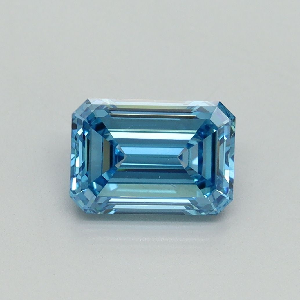 Loose Diamond - EMERALD 1.44ct Fancy Vivid Blue VS1: Loose Diamond - EMERALD 1.44ct Fancy Vivid Blue VS1 Source: This is a real non-mined Diamond that has been grown in a lab Shape: EMERALD Carats: 1.44 Color: Fancy Vivid Blue Certification: IGI Video: