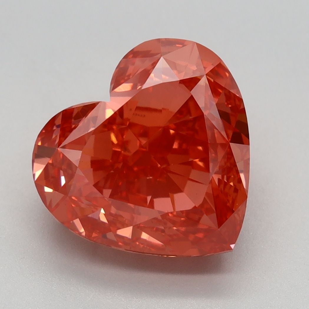 Loose Diamond - HEART 4.12ct Fancy Vivid Pink VS1: Loose Diamond - HEART 4.12ct Fancy Vivid Pink VS1 Source: This is a real non-mined Diamond that has been grown in a lab Shape: HEART Carats: 4.12 Color: Fancy Vivid Pink Certification: IGI Video: