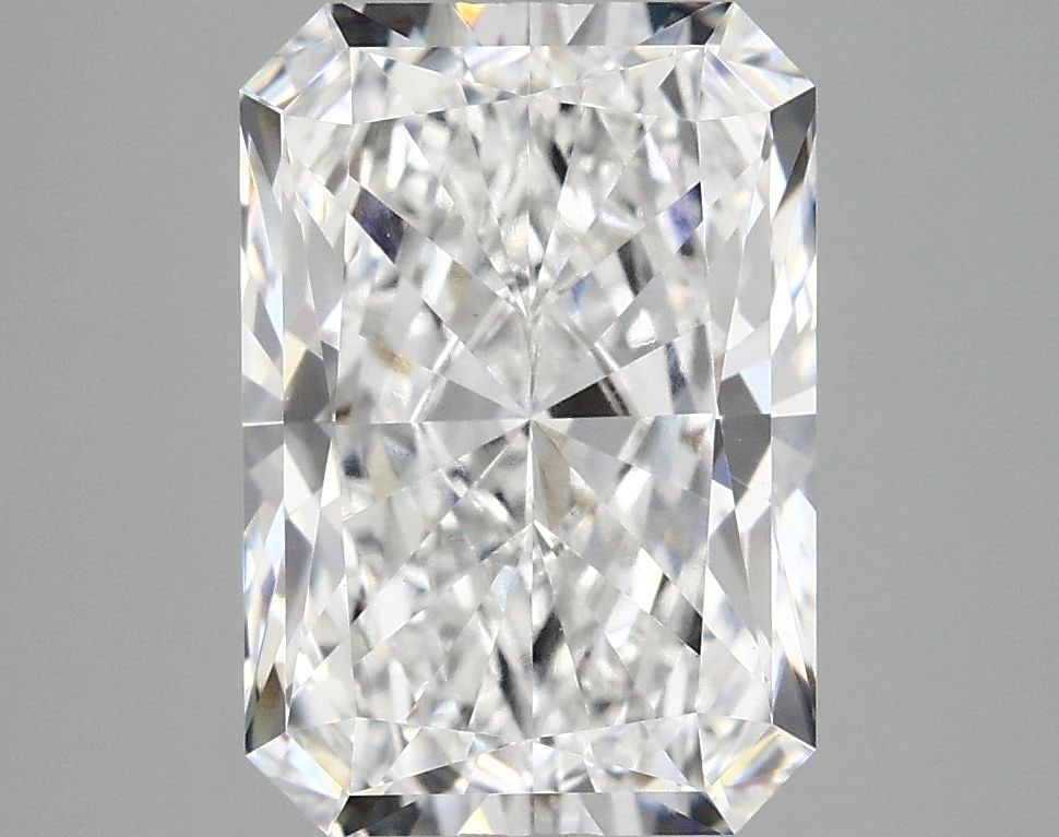 Loose Diamond - RADIANT 4.08ct D VS1: Loose Diamond - RADIANT 4.08ct D VS1 Source: This is a real non-mined Diamond that has been grown in a lab Shape: RADIANT Carats: 4.08 Color: D Clarity: VS1 Certification: IGI Video: