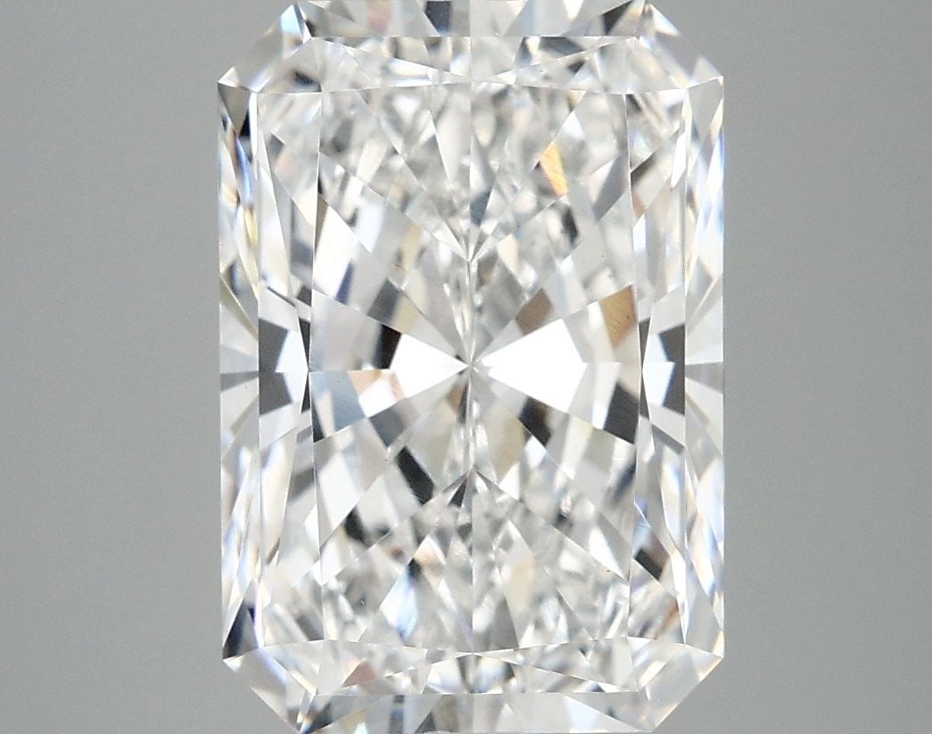 Loose Diamond - RADIANT 5.1ct E VS1: Loose Diamond - RADIANT 5.1ct E VS1 Source: This is a real non-mined Diamond that has been grown in a lab Shape: RADIANT Carats: 5.1 Color: E Clarity: VS1 Certification: IGI Video: