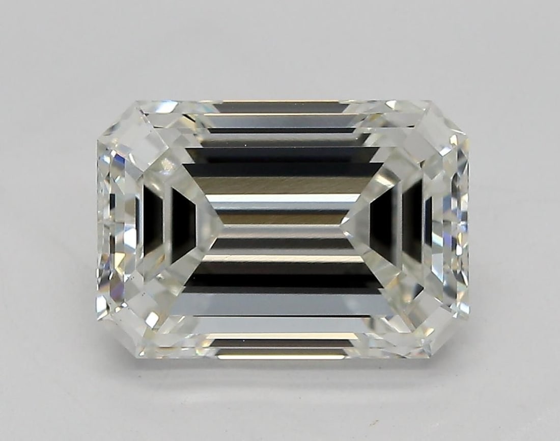 Loose Diamond - EMERALD 3.01ct G VS1: Loose Diamond - EMERALD 3.01ct G VS1 Source: This is a real non-mined Diamond that has been grown in a lab Shape: EMERALD Carats: 3.01 Color: G Clarity: VS1 Certification: GIA Video: