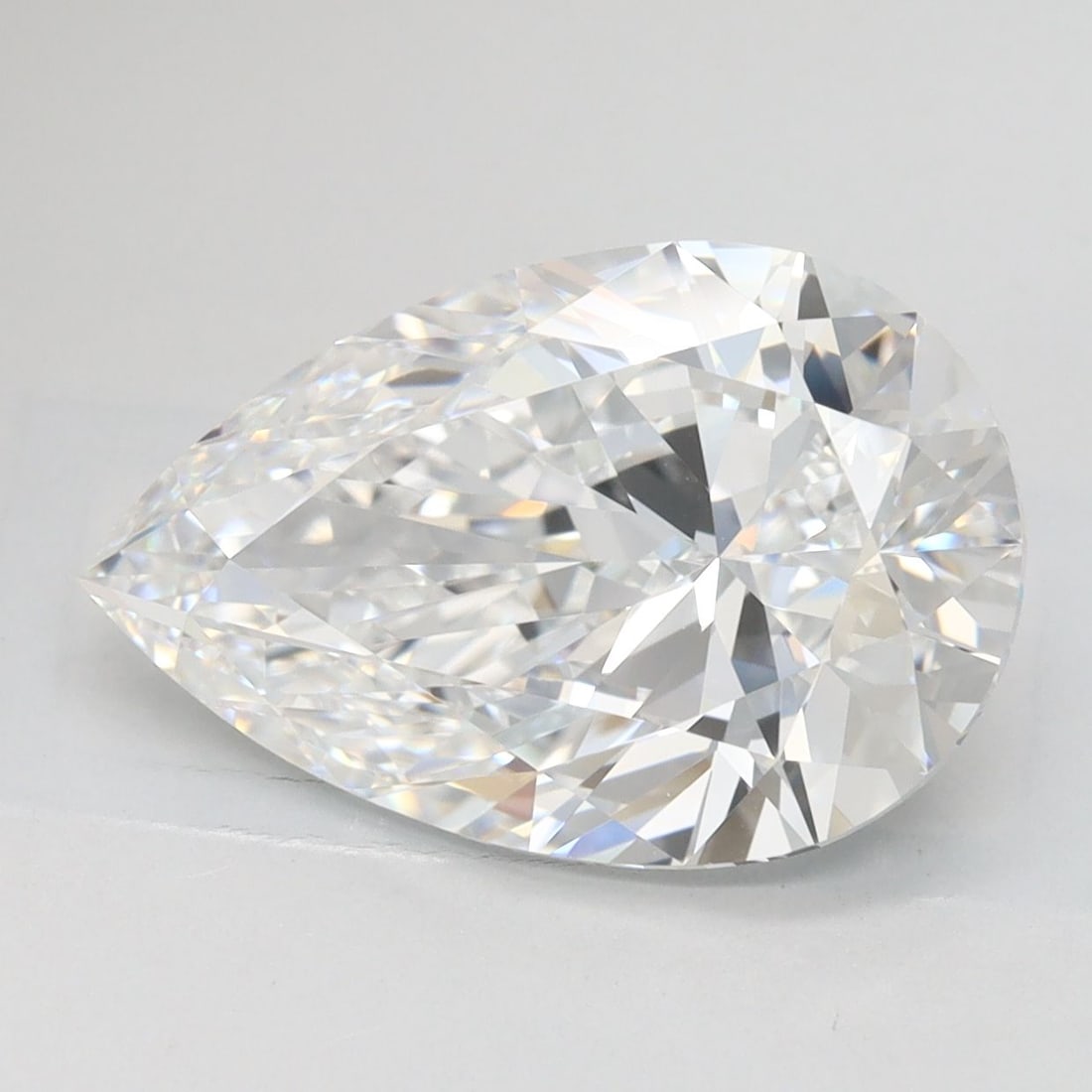 Loose Diamond - PEAR 3.37ct E VVS2: Loose Diamond - PEAR 3.37ct E VVS2 Source: This is a real non-mined Diamond that has been grown in a lab Shape: PEAR Carats: 3.37 Color: E Clarity: VVS2 Certification: GIA Video: