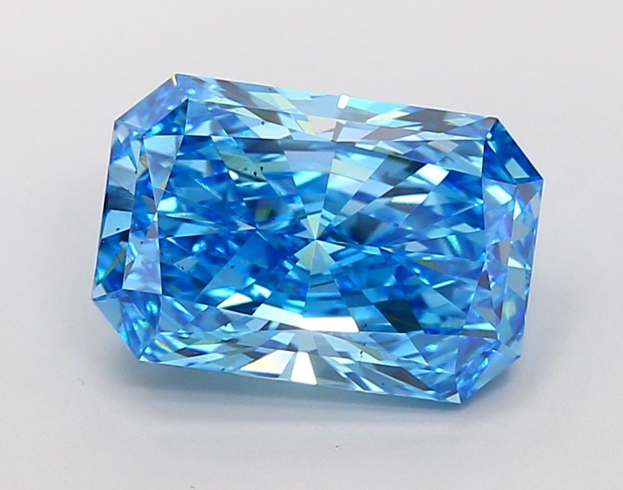 Loose Diamond - RADIANT 7.02ct Fancy Vivid Blue SI1: Loose Diamond - RADIANT 7.02ct Fancy Vivid Blue SI1 Source: This is a real non-mined Diamond that has been grown in a lab Shape: RADIANT Carats: 7.02 Color: Fancy Vivid Blue Certification: IGI Video: