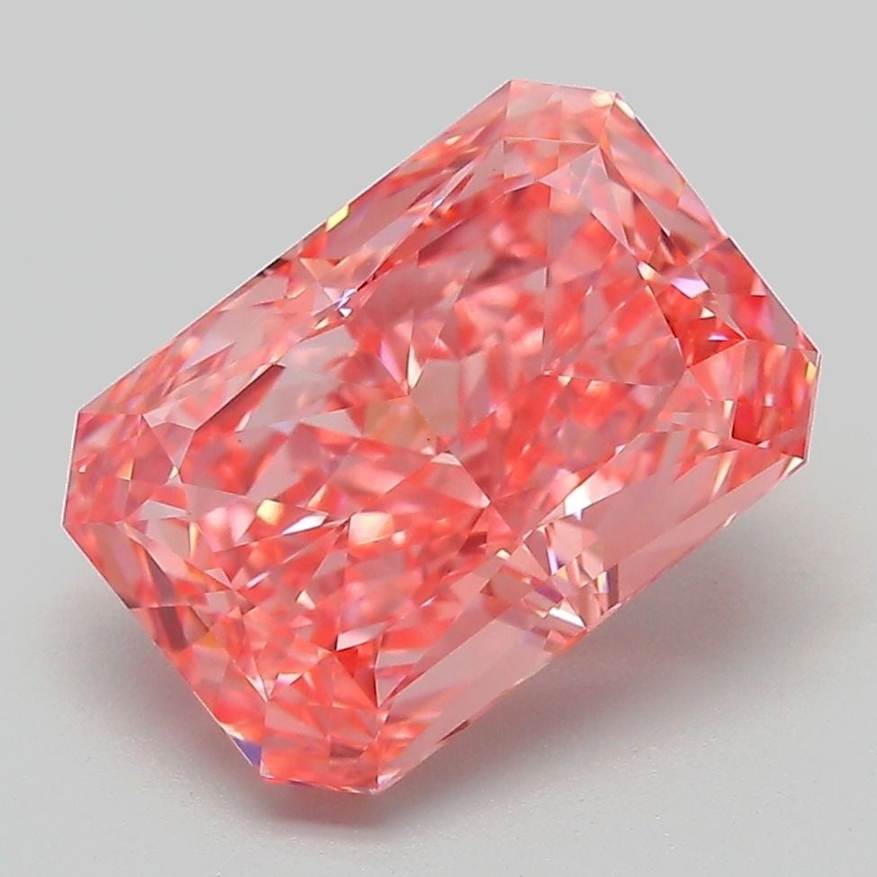 Loose Diamond - RADIANT 4.26ct Fancy Vivid Pink VVS2: Loose Diamond - RADIANT 4.26ct Fancy Vivid Pink VVS2 Source: This is a real non-mined Diamond that has been grown in a lab Shape: RADIANT Carats: 4.26 Color: Fancy Vivid Pink Certification: IGI Video: