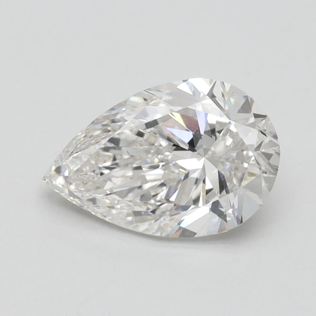 Loose Diamond - PEAR 2.5ct G VS2: Loose Diamond - PEAR 2.5ct G VS2 Source: This is a real non-mined Diamond that has been grown in a lab Shape: PEAR Carats: 2.5 Color: G Clarity: VS2 Certification: IGI Video: