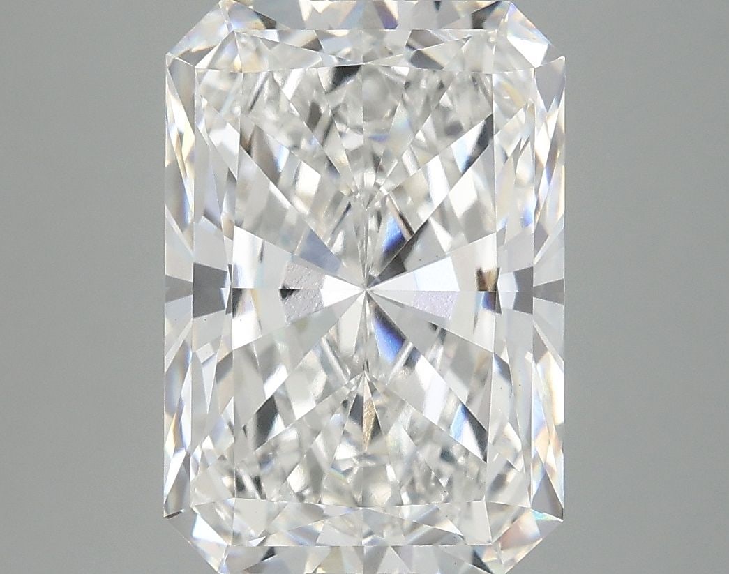 Loose Diamond - RADIANT 5.08ct E VS1: Loose Diamond - RADIANT 5.08ct E VS1 Source: This is a real non-mined Diamond that has been grown in a lab Shape: RADIANT Carats: 5.08 Color: E Clarity: VS1 Certification: IGI Video: