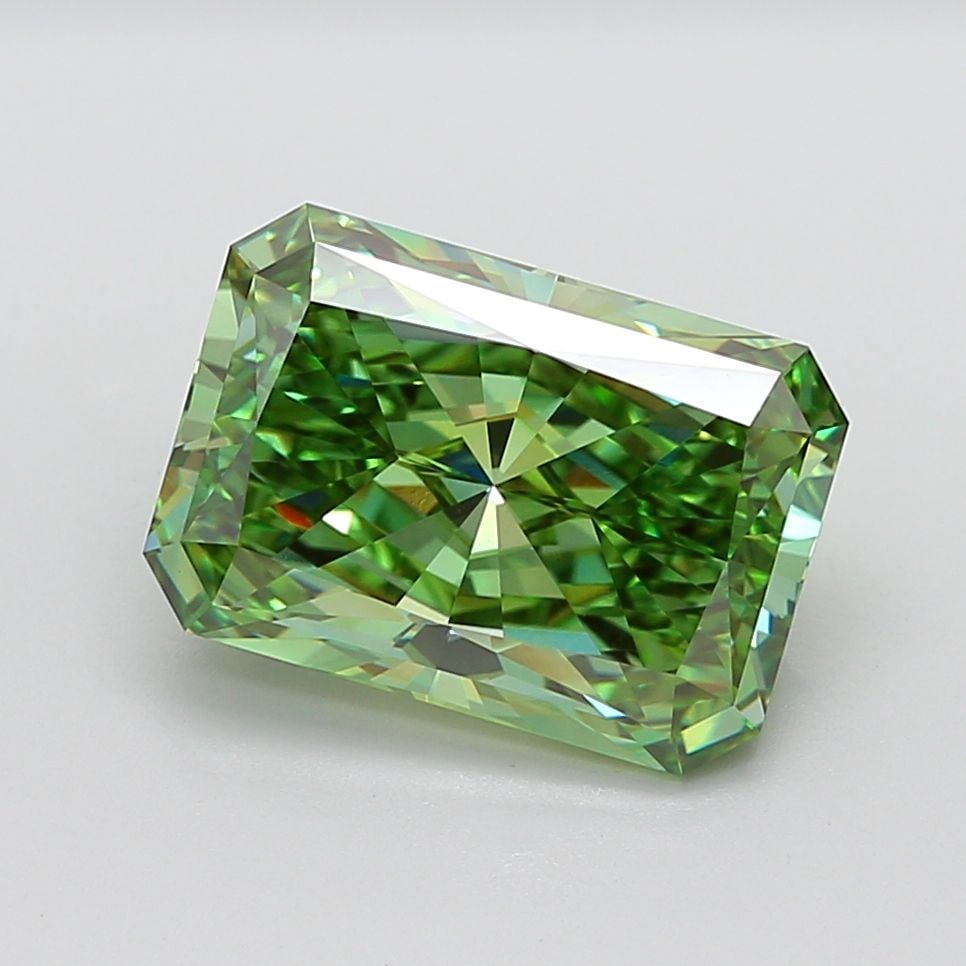 Loose Diamond - RADIANT 8.02ct Fancy Vivid Green VVS2: Loose Diamond - RADIANT 8.02ct Fancy Vivid Green VVS2 Source: This is a real non-mined Diamond that has been grown in a lab Shape: RADIANT Carats: 8.02 Color: Fancy Vivid Green Certification: IGI Vide