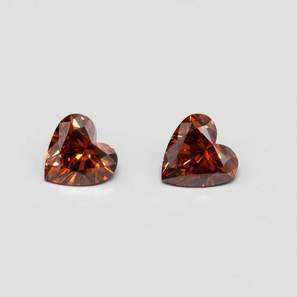 Loose Diamond - HEART 1.21ct Fancy Red VS2: Loose Diamond - HEART 1.21ct Fancy Red VS2 Source: This is a real non-mined Diamond that has been grown in a lab Shape: HEART Carats: 1.21 Color: Fancy Red Certification: NONE Video: