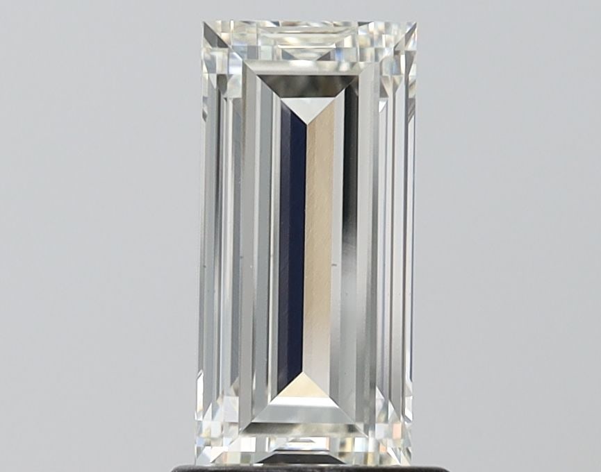 Loose Diamond - BAGUETTE 1.51ct H VS1: Loose Diamond - BAGUETTE 1.51ct H VS1 Source: This is a real non-mined Diamond that has been grown in a lab Shape: BAGUETTE Carats: 1.51 Color: H Clarity: VS1 Certification: IGI Video: