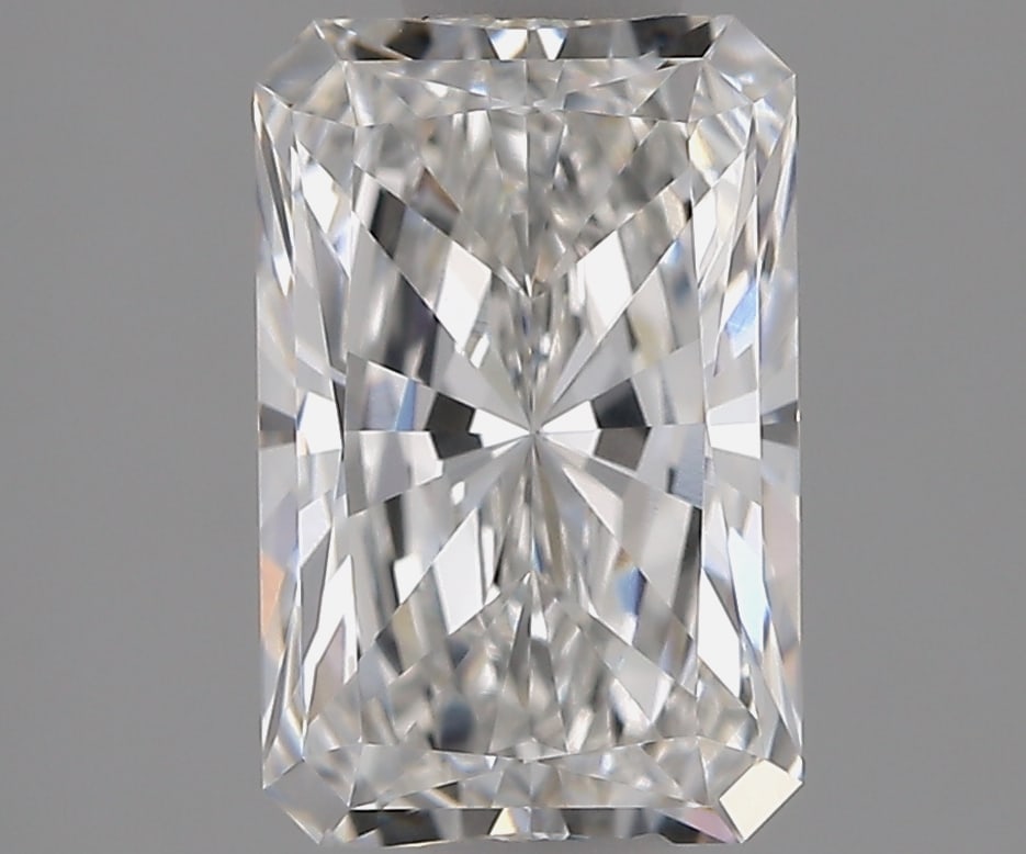 Loose Diamond - RADIANT 1.68ct E VVS1: Loose Diamond - RADIANT 1.68ct E VVS1 Source: This is a real non-mined Diamond that has been grown in a lab Shape: RADIANT Carats: 1.68 Color: E Clarity: VVS1 Certification: IGI PLEASE NOTE: Framed, L