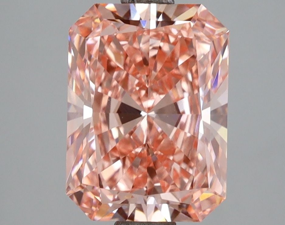 Loose Diamond - RADIANT 3.04ct Fancy Vivid Pink VVS2: Loose Diamond - RADIANT 3.04ct Fancy Vivid Pink VVS2 Source: This is a real non-mined Diamond that has been grown in a lab Shape: RADIANT Carats: 3.04 Color: Fancy Vivid Pink Certification: IGI