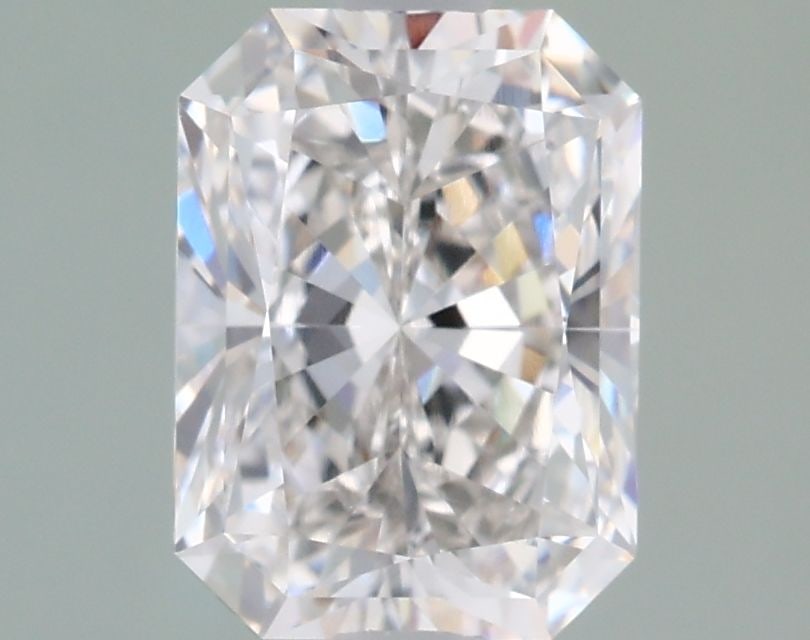 Loose Diamond - RADIANT 1.51ct G VVS1: Loose Diamond - RADIANT 1.51ct G VVS1 Source: This is a real non-mined Diamond that has been grown in a lab Shape: RADIANT Carats: 1.51 Color: G Clarity: VVS1 Certification: IGI Video: