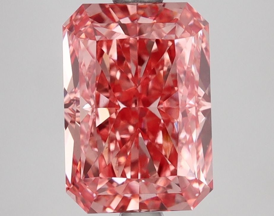 Loose Diamond - RADIANT 2.89ct Fancy Vivid Pink VS1: Loose Diamond - RADIANT 2.89ct Fancy Vivid Pink VS1 Source: This is a real non-mined Diamond that has been grown in a lab Shape: RADIANT Carats: 2.89 Color: Fancy Vivid Pink Certification: IGI Video: