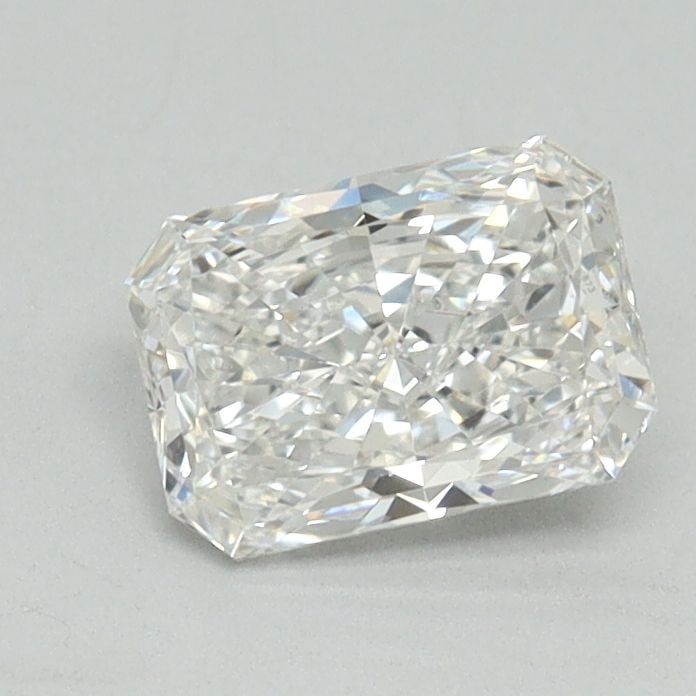 Loose Diamond - RADIANT 0.81ct F VS1: Loose Diamond - RADIANT 0.81ct F VS1 Source: This is a real non-mined Diamond that has been grown in a lab Shape: RADIANT Carats: 0.81 Color: F Clarity: VS1 Certification: IGI Video: