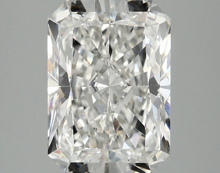 Loose Diamond - RADIANT 3.07ct F VS1: Loose Diamond - RADIANT 3.07ct F VS1 Source: This is a real non-mined Diamond that has been grown in a lab Shape: RADIANT Carats: 3.07 Color: F Clarity: VS1 Certification: IGI Video: