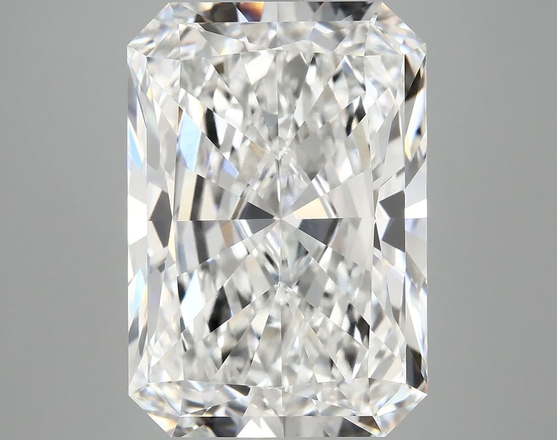 Loose Diamond - RADIANT 11.42ct E VVS2: Loose Diamond - RADIANT 11.42ct E VVS2 Source: This is a real non-mined Diamond that has been grown in a lab Shape: RADIANT Carats: 11.42 Color: E Clarity: VVS2 Certification: IGI Video: