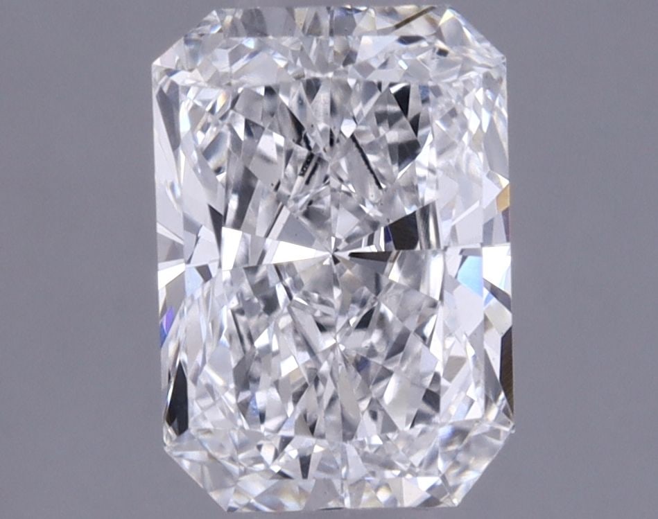 Loose Diamond - RADIANT 0.77ct D VS1: Loose Diamond - RADIANT 0.77ct D VS1 Source: This is a real non-mined Diamond that has been grown in a lab Shape: RADIANT Carats: 0.77 Color: D Clarity: VS1 Certification: IGI Video: