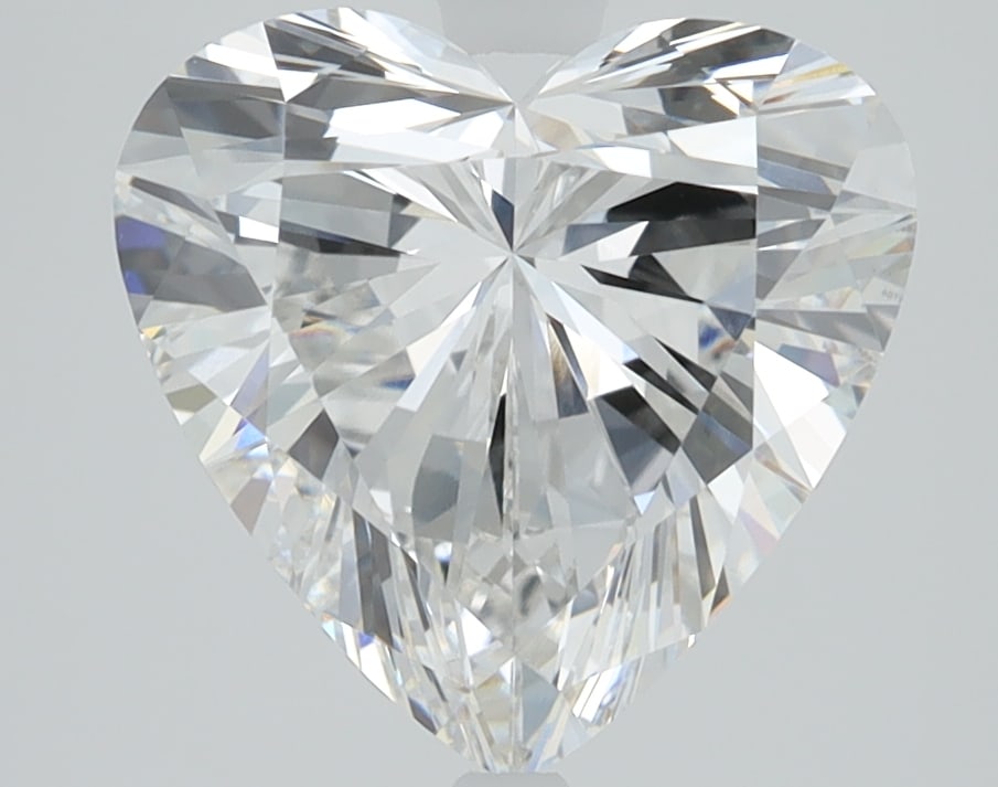 Loose Diamond - HEART 3.71ct D VS1: Loose Diamond - HEART 3.71ct D VS1 Source: This is a real non-mined Diamond that has been grown in a lab Shape: HEART Carats: 3.71 Color: D Clarity: VS1 Certification: IGI PLEASE NOTE: Framed, Large,