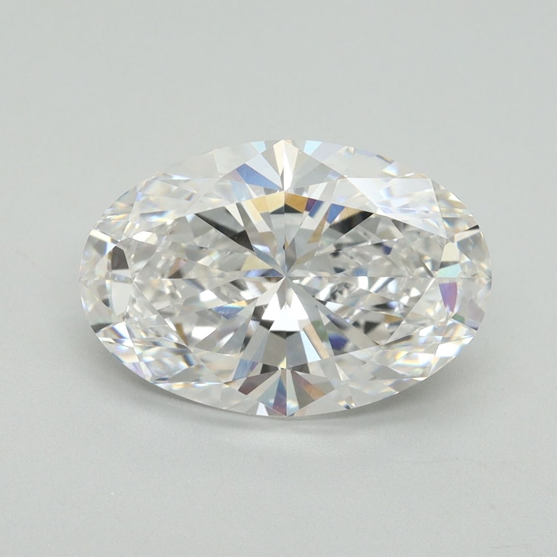 Loose Diamond - OVAL 4.06ct D VVS2: Loose Diamond - OVAL 4.06ct D VVS2 Source: This is a real non-mined Diamond that has been grown in a lab Shape: OVAL Carats: 4.06 Color: D Clarity: VVS2 Certification: IGI Video:
